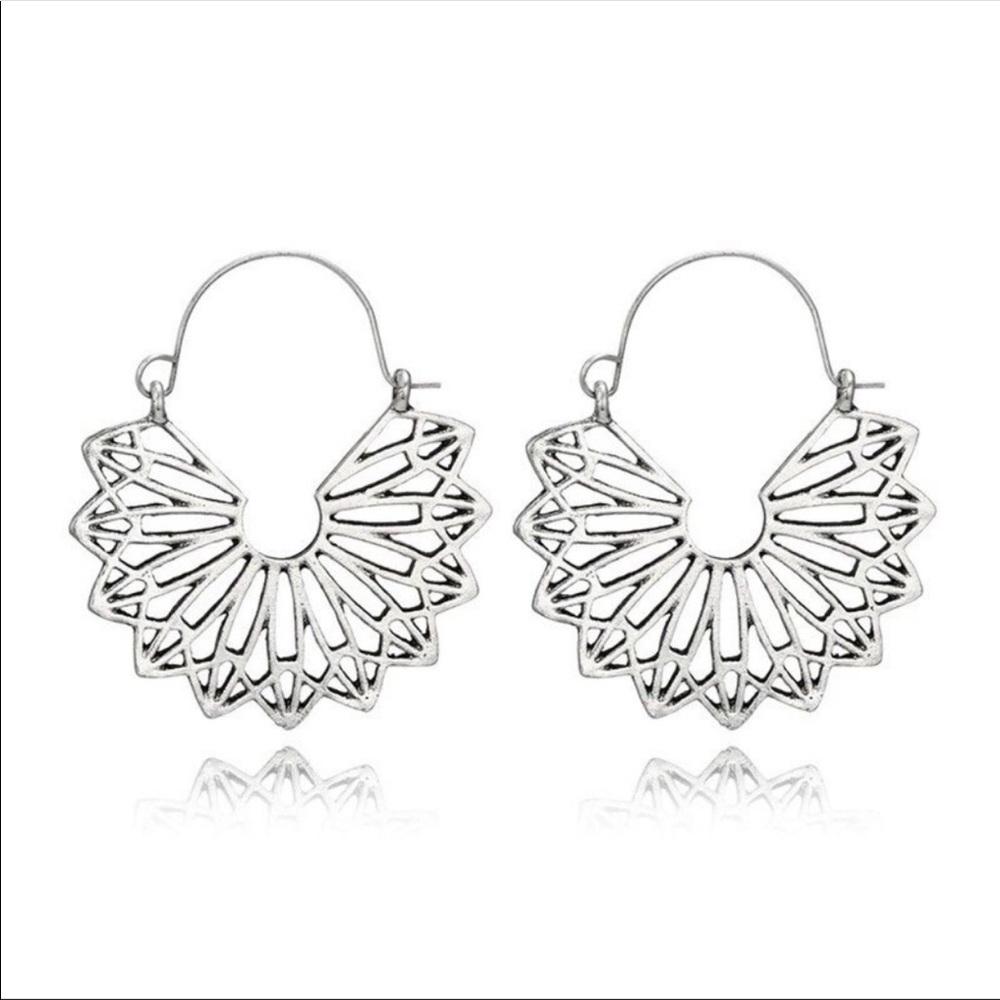 Boho Lattice Drop Silver Hoop